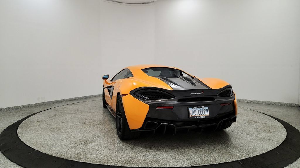 Used 2016 McLaren 570S Coupe RWD image 4