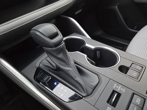 Used 2022 Toyota Highlander L image 24