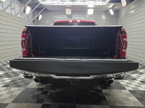 Used 2019 RAM 1500 Laramie AWD/4WD image 11