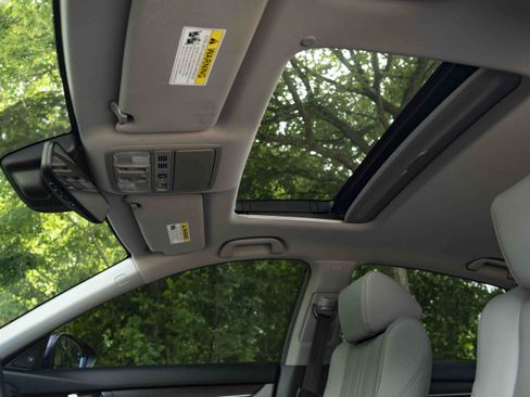 Used 2019 Honda Accord Touring image 33