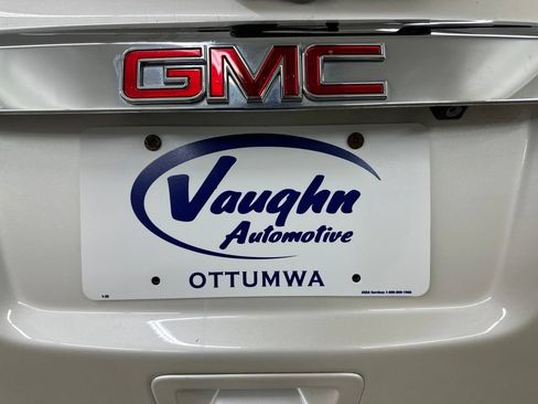 Used 2012 GMC Acadia Denali AWD/4WD image 16