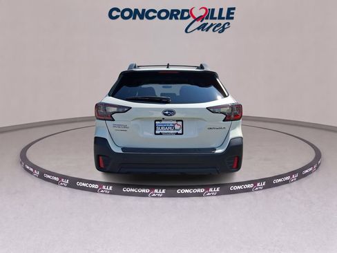 Used 2022 Subaru Outback Premium AWD/4WD image 5