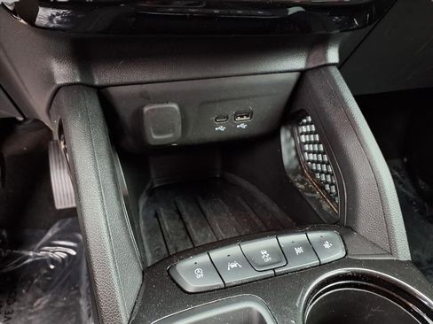 Used 2025 Chevrolet TrailBlazer LT image 8