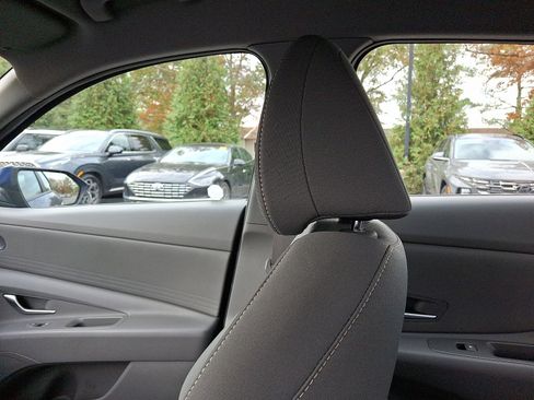 Certified 2023 Hyundai Elantra SEL image 17