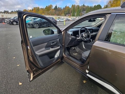 New 2026 Nissan Kicks SV w/ SV Premium Package image 20