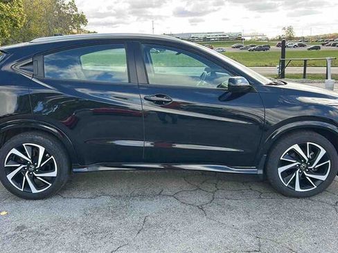 Used 2019 Honda HR-V Sport image 1