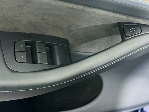 Used 2024 Tesla Model Y Long Range AWD/4WD image 15
