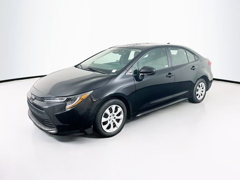 Used 2025 Toyota Corolla LE FWD image 3
