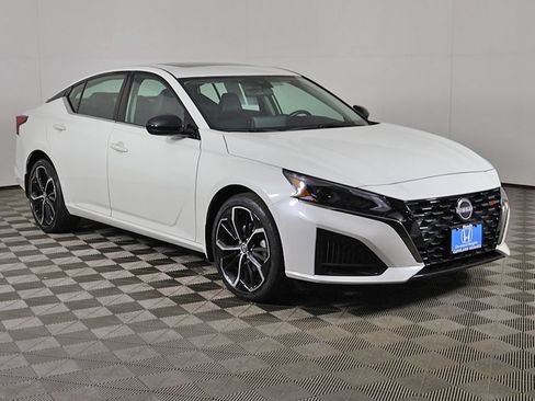 Used 2023 Nissan Altima 2.5 SR w/ SR Premium Package AWD/4WD image 56