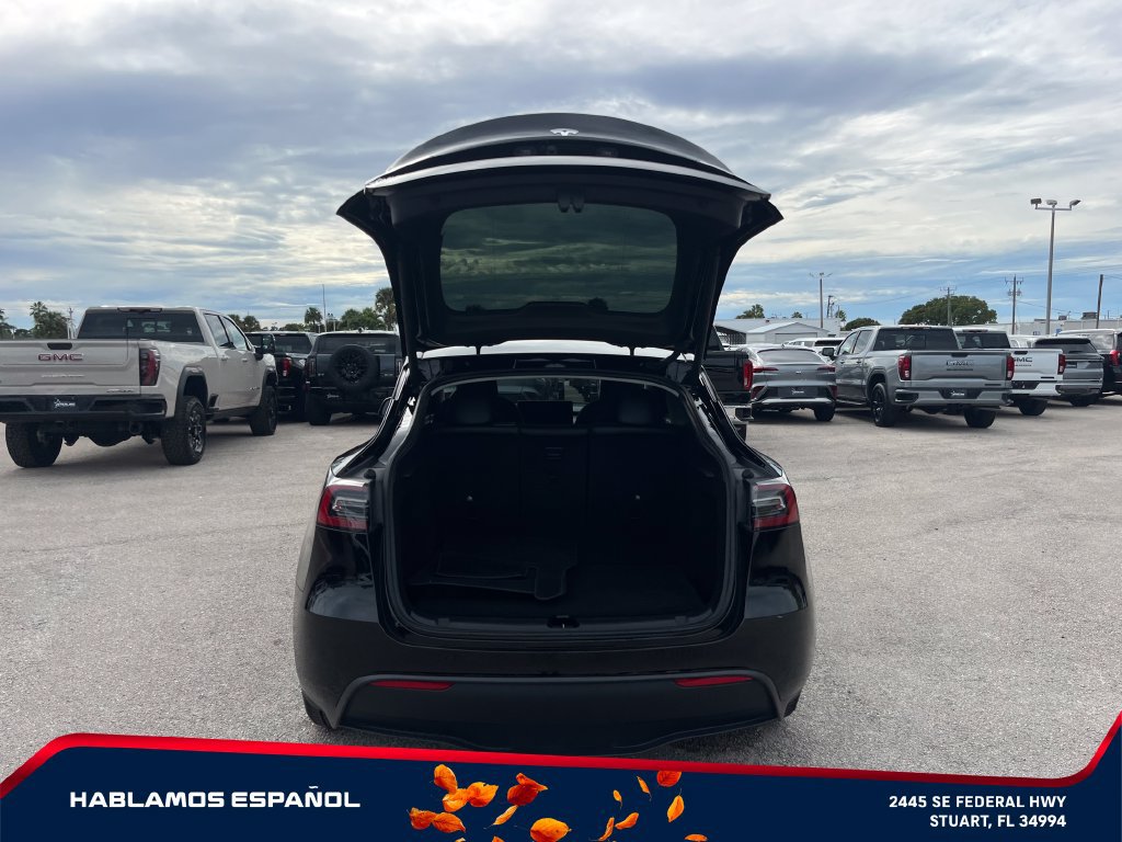 Used 2024 Tesla Model Y Long Range RWD image 16