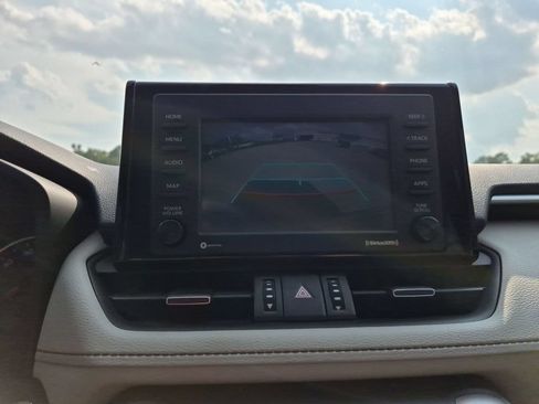 Used 2021 Toyota RAV4 XLE Premium FWD image 24