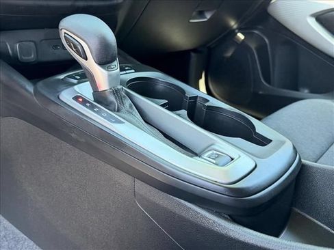 Certified 2025 Chevrolet Trax LS FWD image 21