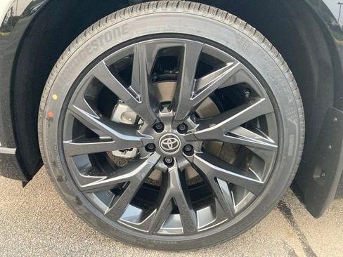 New 2025 Toyota Crown Signia image 14