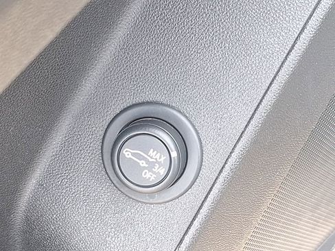 Certified 2024 Chevrolet Equinox RS image 32