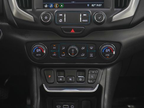 Used 2020 GMC Terrain SLT w/ Preferred Package AWD/4WD image 16