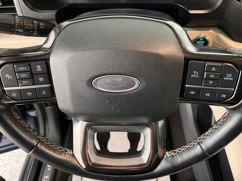Used 2023 Ford Expedition Platinum AWD/4WD image 7