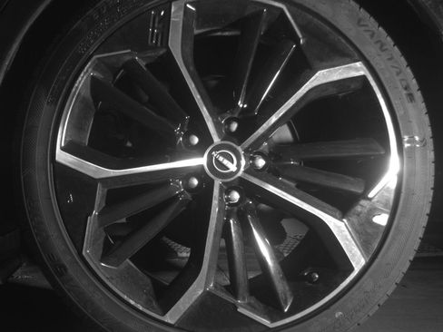 Used 2025 Nissan Altima 2.5 SR FWD image 14