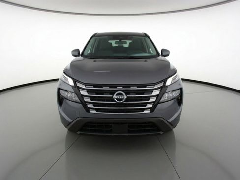 Used 2025 Nissan Rogue SV FWD image 2