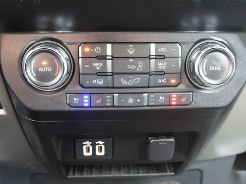Used 2020 Ford F150 Lariat AWD/4WD image 17