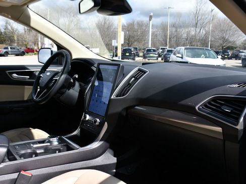 Used 2024 Ford Edge SEL w/ Convenience Package AWD/4WD image 15
