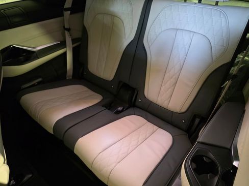 New 2026 BMW ALPINA XB7 AWD/4WD image 13