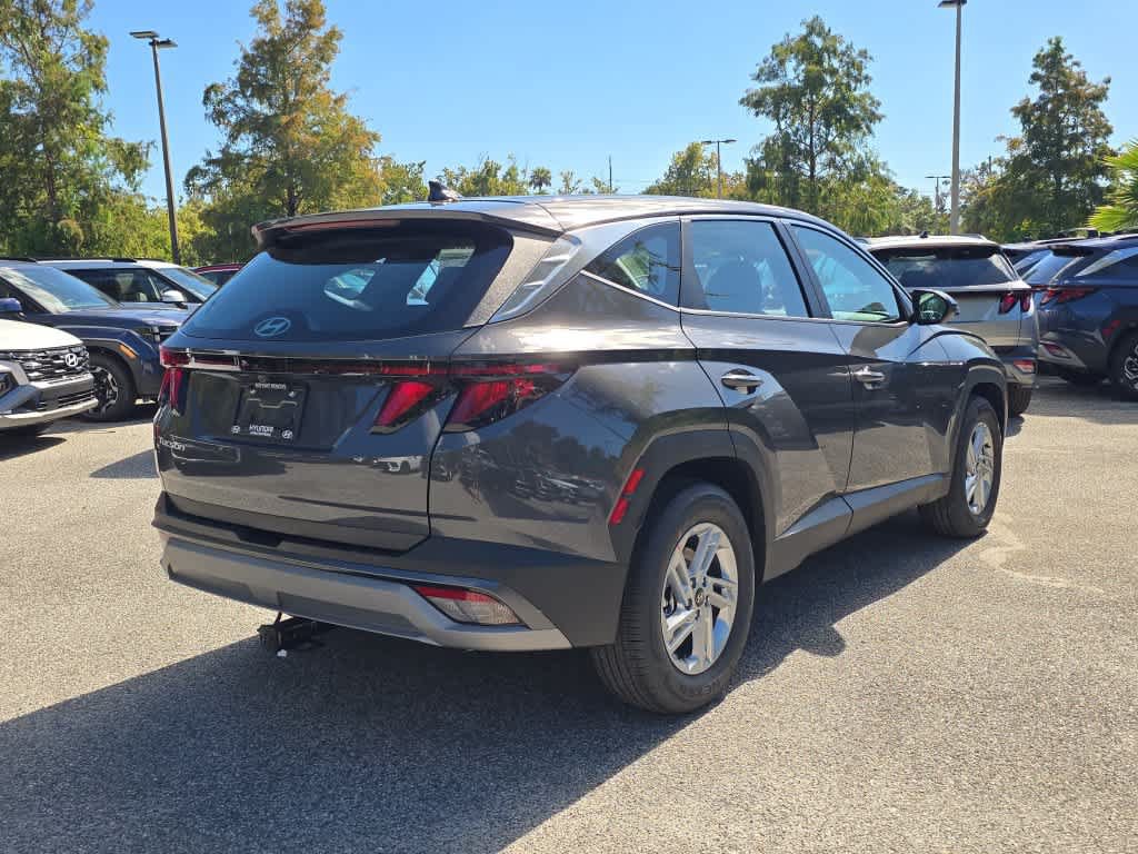 New 2026 Hyundai Tucson SE w/ Tow & Go Package FWD image 7