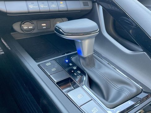 Used 2025 Hyundai Elantra SEL image 46