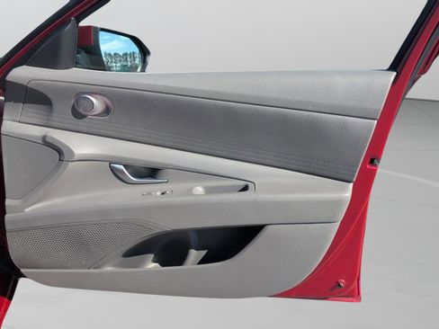Used 2024 Hyundai Elantra SEL image 40