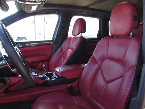 Used 2016 Porsche Cayenne GTS AWD/4WD image 7