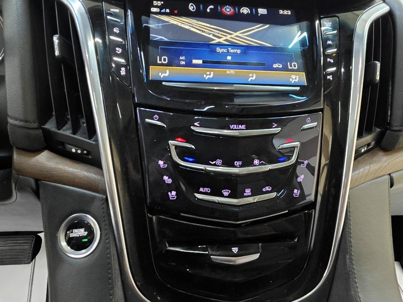 Used 2019 Cadillac Escalade Premium Luxury AWD/4WD image 36