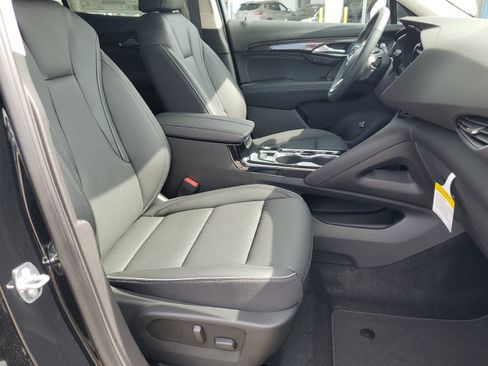 Used 2023 Buick Envision Essence image 10