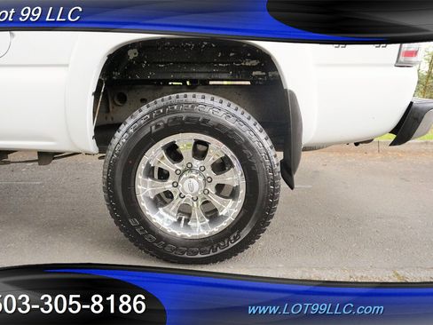 Used 2004 Chevrolet Silverado 2500 LT w/ Heavy-Duty Power Package AWD/4WD image 43