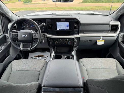 Used 2025 Ford F250 XLT w/ FX4 Off-Road Package AWD/4WD image 19