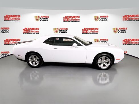 Used 2023 Dodge Challenger SXT w/ Cold Weather Group image 16