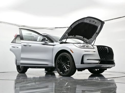 New 2025 Lincoln Corsair Reserve w/ Jet Appearance Package image 51
