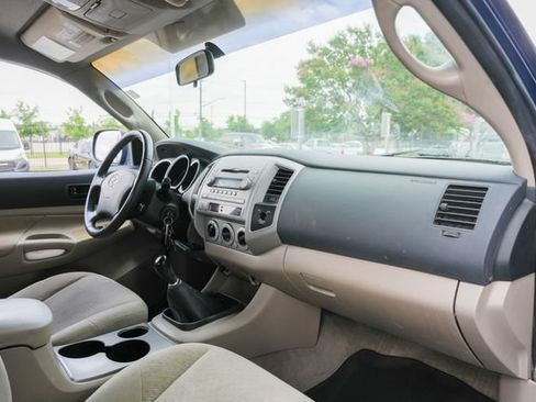 Used 2005 Toyota Tacoma PreRunner RWD image 32