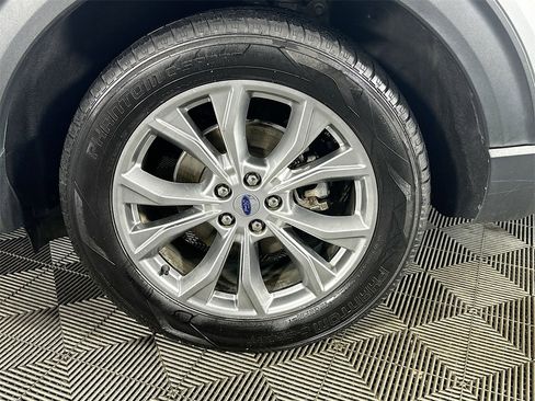 Used 2021 Ford Explorer XLT w/ Equipment Group 202A image 35