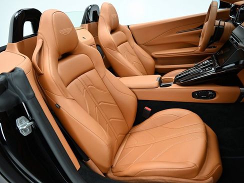 New 2026 Aston Martin V8 Vantage Convertible RWD image 15