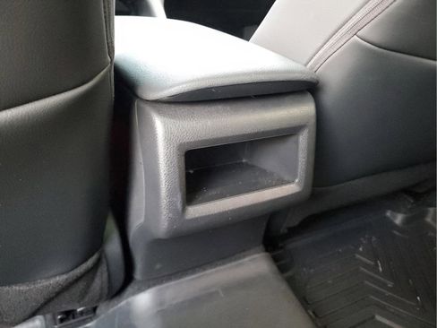 Used 2023 Toyota Camry SE image 13