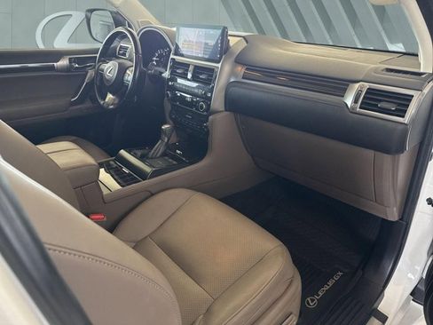 Certified 2022 Lexus GX 460 Luxury w/ Sport Design Package AWD/4WD image 25