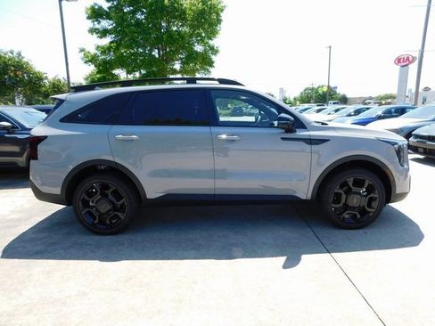 New 2025 Kia Sorento SX Prestige w/ Sage Leather Package image 10