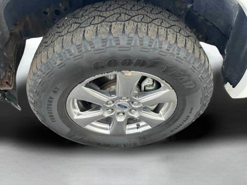 Used 2019 Ford F150 Lariat image 11