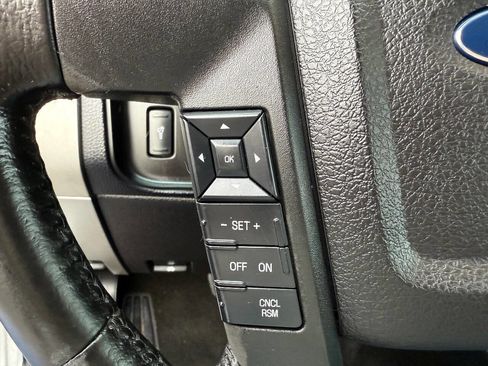 Used 2015 Ford Expedition EL XLT w/ Equipment Group 202A image 40