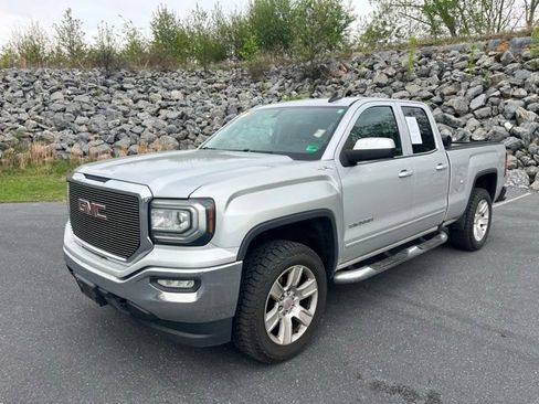 Used 2016 GMC Sierra 1500 SLE w/ SLE Value Package image 3