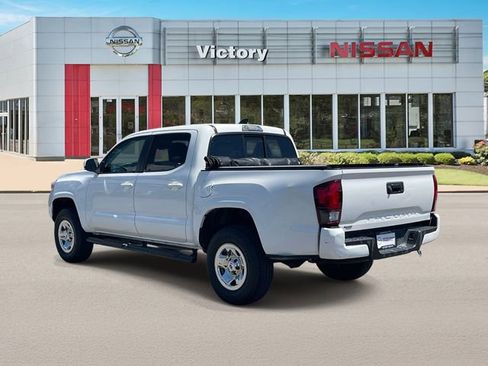 Used 2022 Toyota Tacoma SR w/ SR Convenience Package RWD image 5