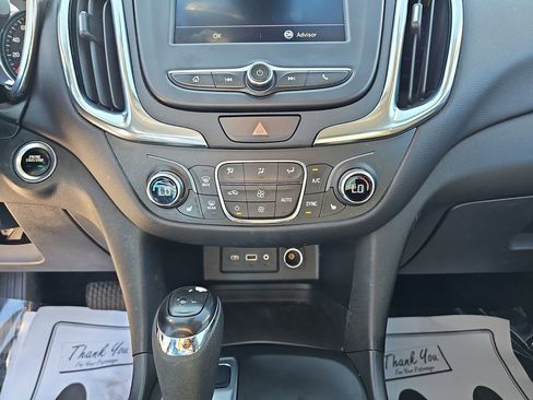 Used 2020 Chevrolet Equinox LT w/ Sport Edition image 29
