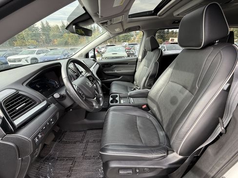 Used 2023 Honda Odyssey Elite image 19