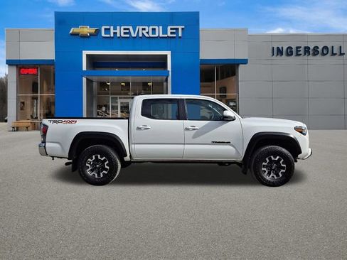 Used 2023 Toyota Tacoma TRD Off-Road AWD/4WD image 27