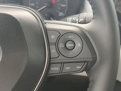 Used 2025 Toyota Corolla SE image 23