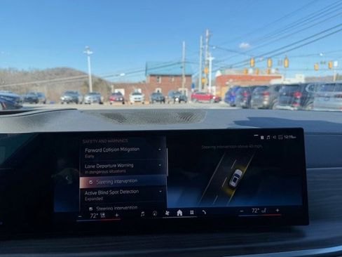 Used 2024 BMW X5 xDrive40i w/ Premium Package image 19